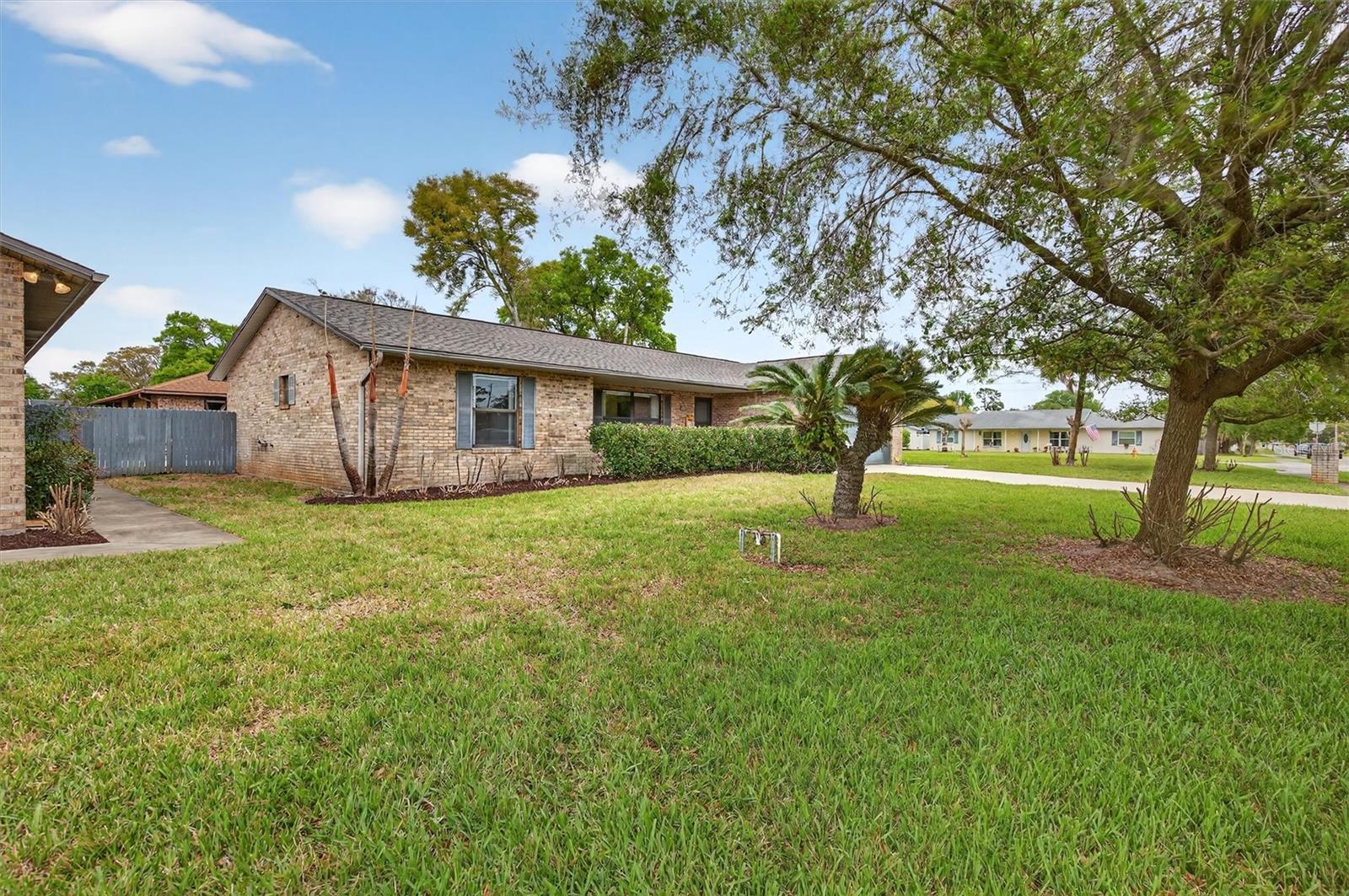 Image 85 of 93 For 239 Wilmette Avenue