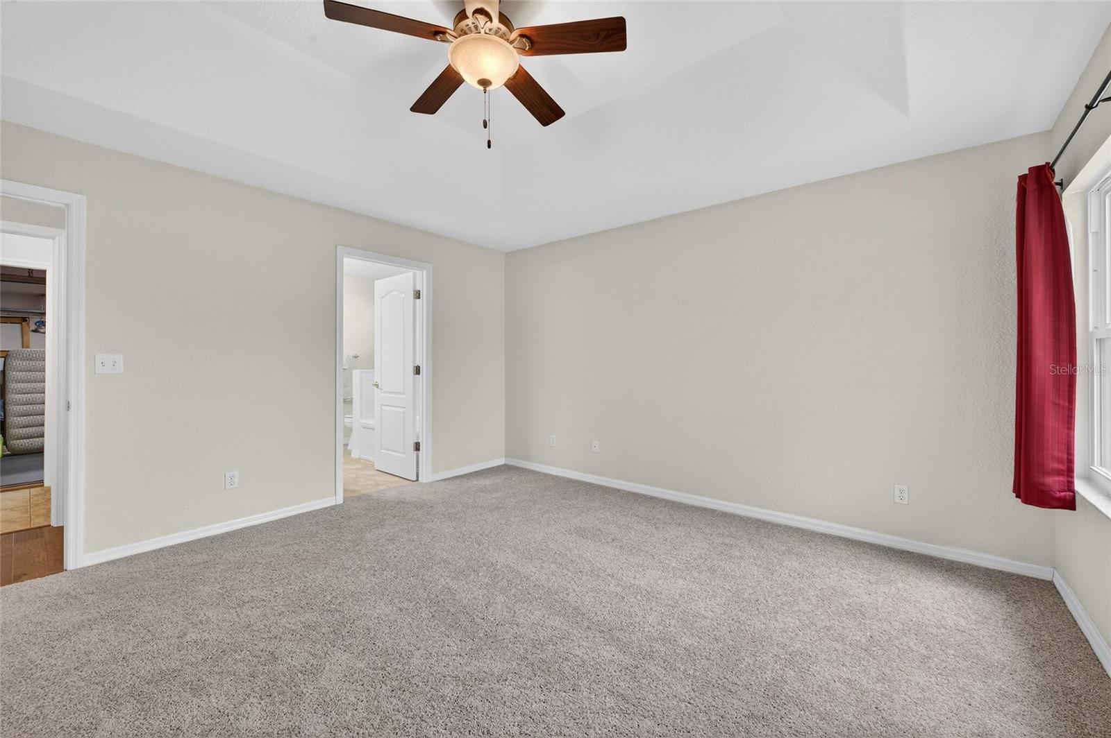 Image 24 of 32 For 60 Pickering Drive