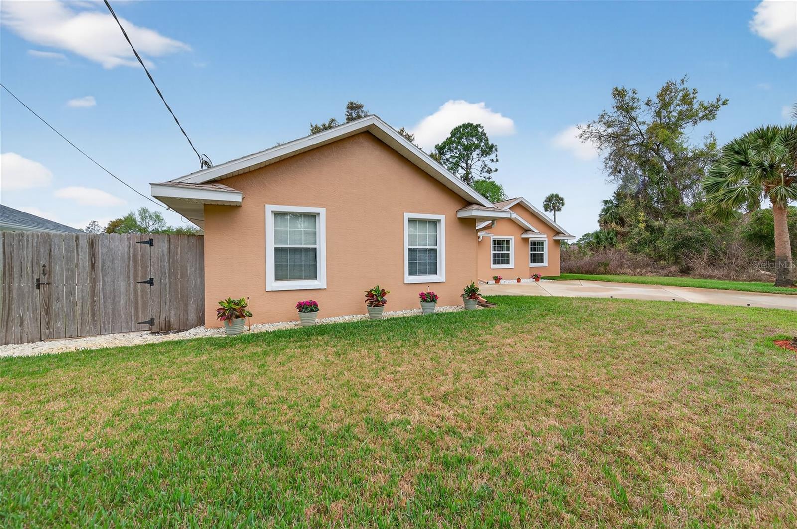 Image 9 of 32 For 60 Pickering Drive