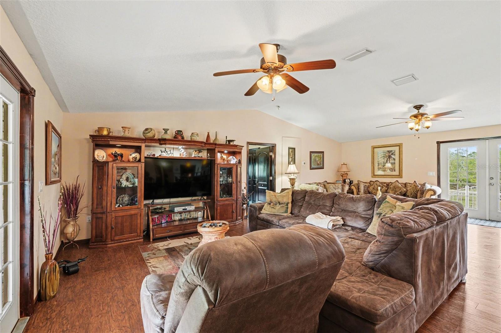 Image 13 of 100 For 980 And 960 Still Road