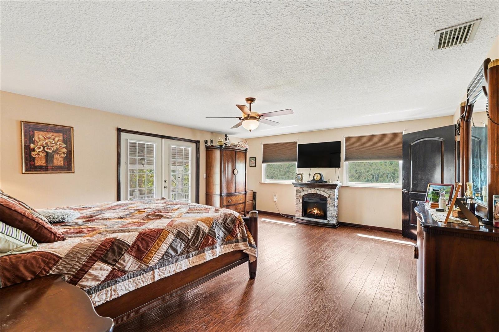 Image 23 of 100 For 980 And 960 Still Road