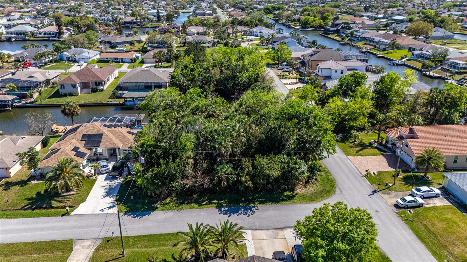Image 7 of 11 For 2 Coconut Court