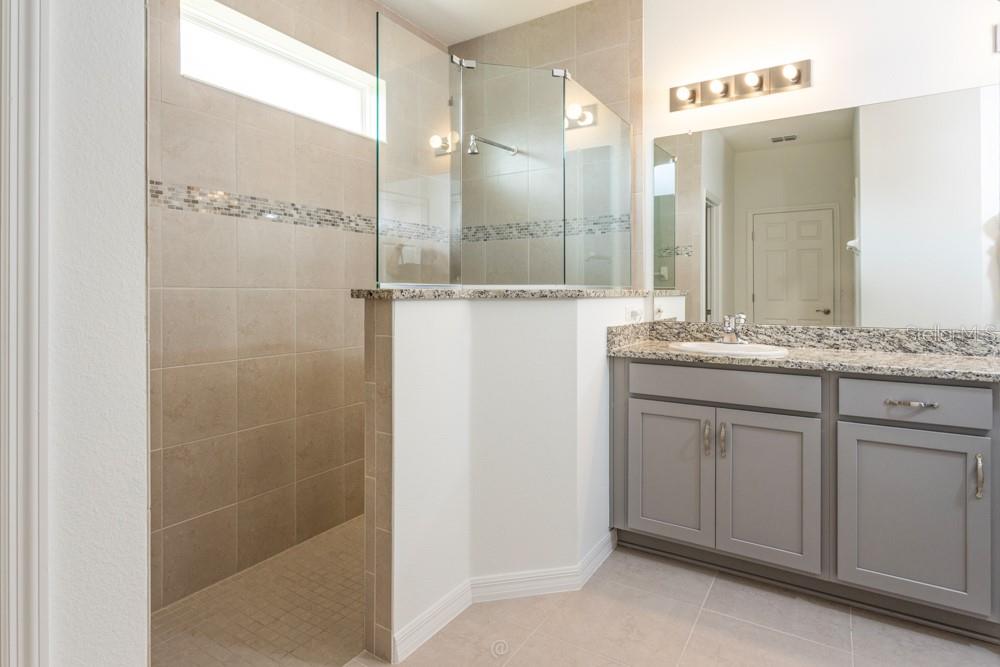 Image 23 of 37 For 10 Fischer Lane