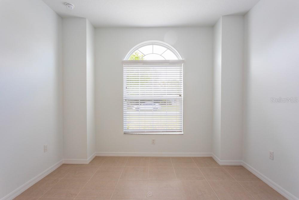 Image 26 of 37 For 10 Fischer Lane