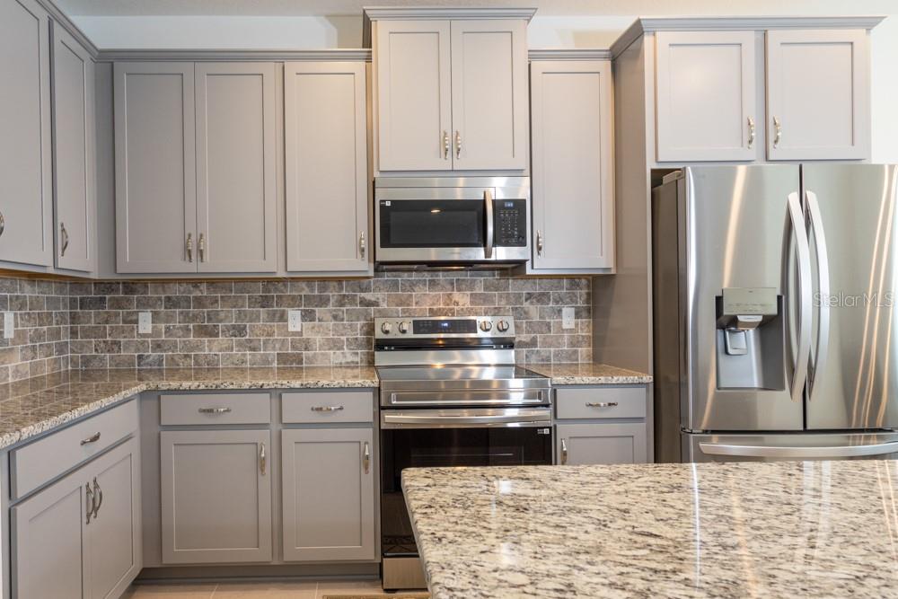 Image 9 of 37 For 10 Fischer Lane