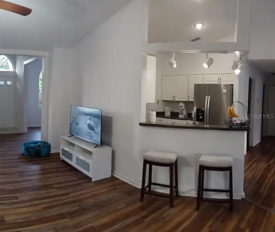 Image 11 of 28 For 2 Seagirt Court