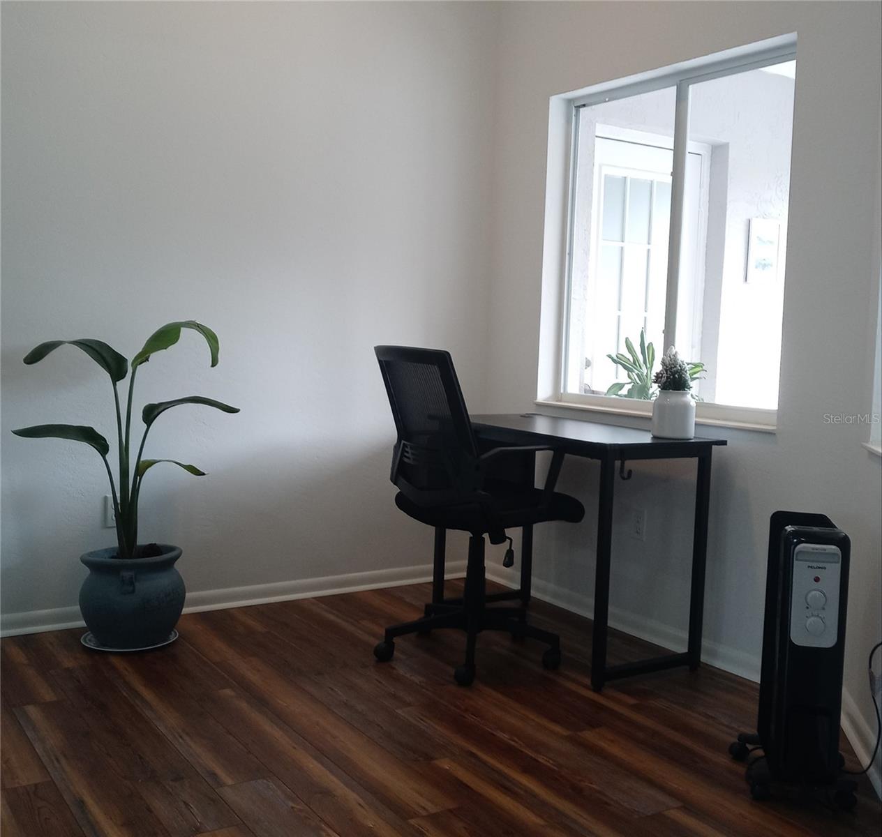 Image 12 of 28 For 2 Seagirt Court