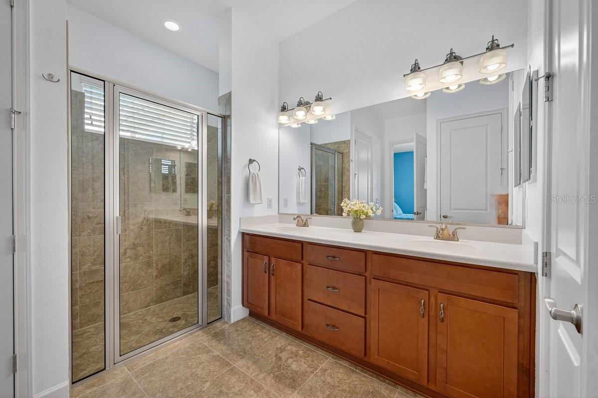 Image 34 of 75 For 6850 Forkmead Lane