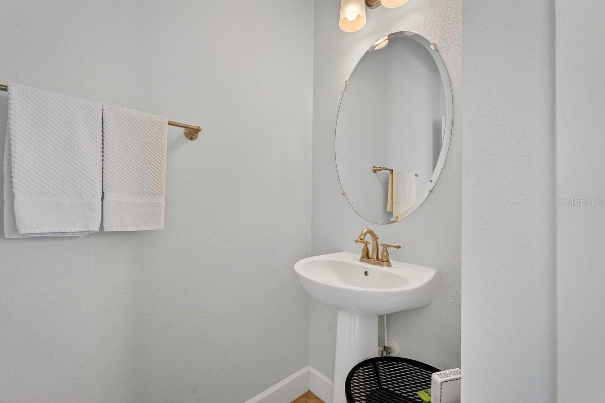 Image 39 of 75 For 6850 Forkmead Lane