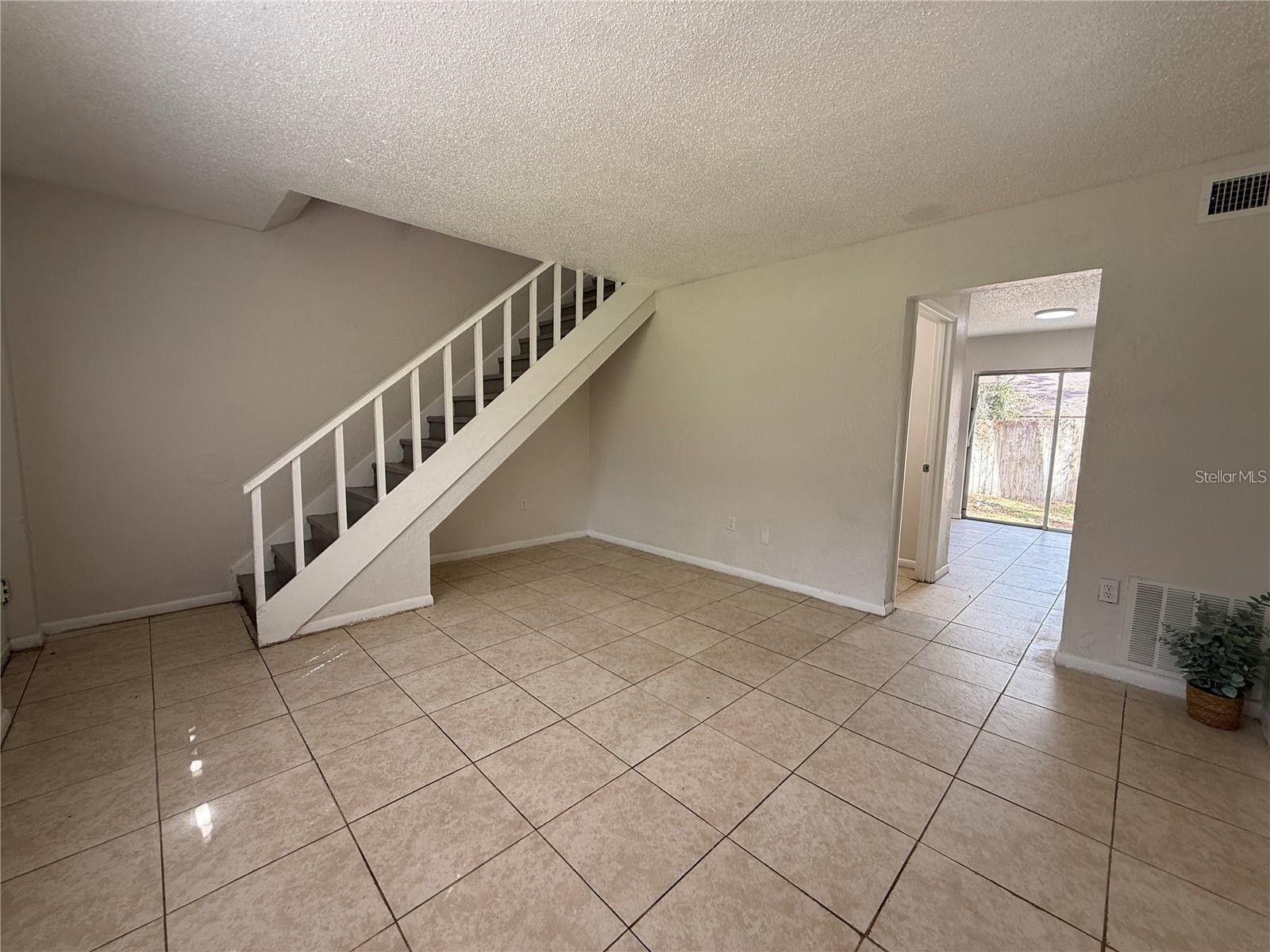 Image 2 of 11 For 7206 43 Place