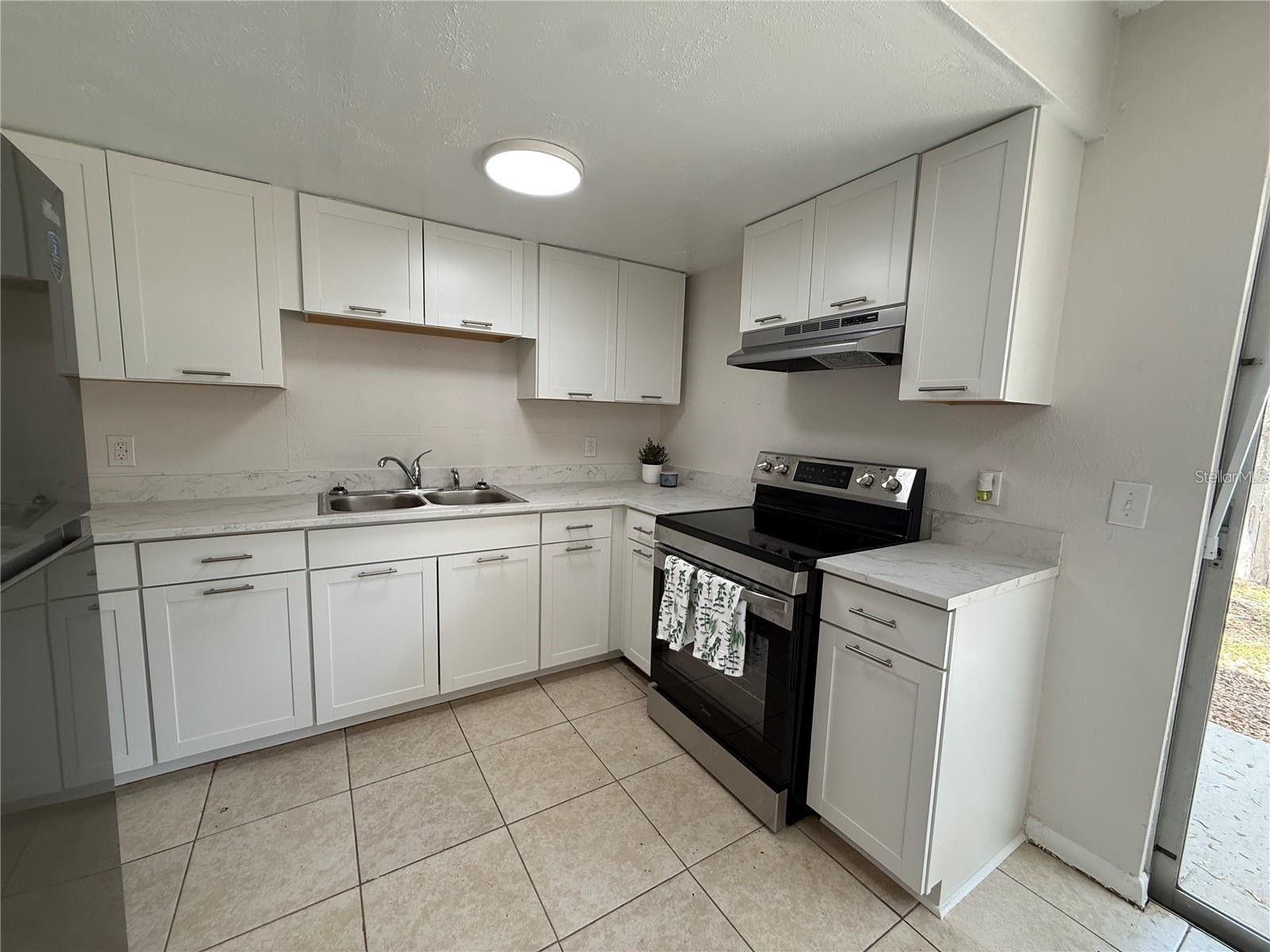 Image 5 of 11 For 7206 43 Place