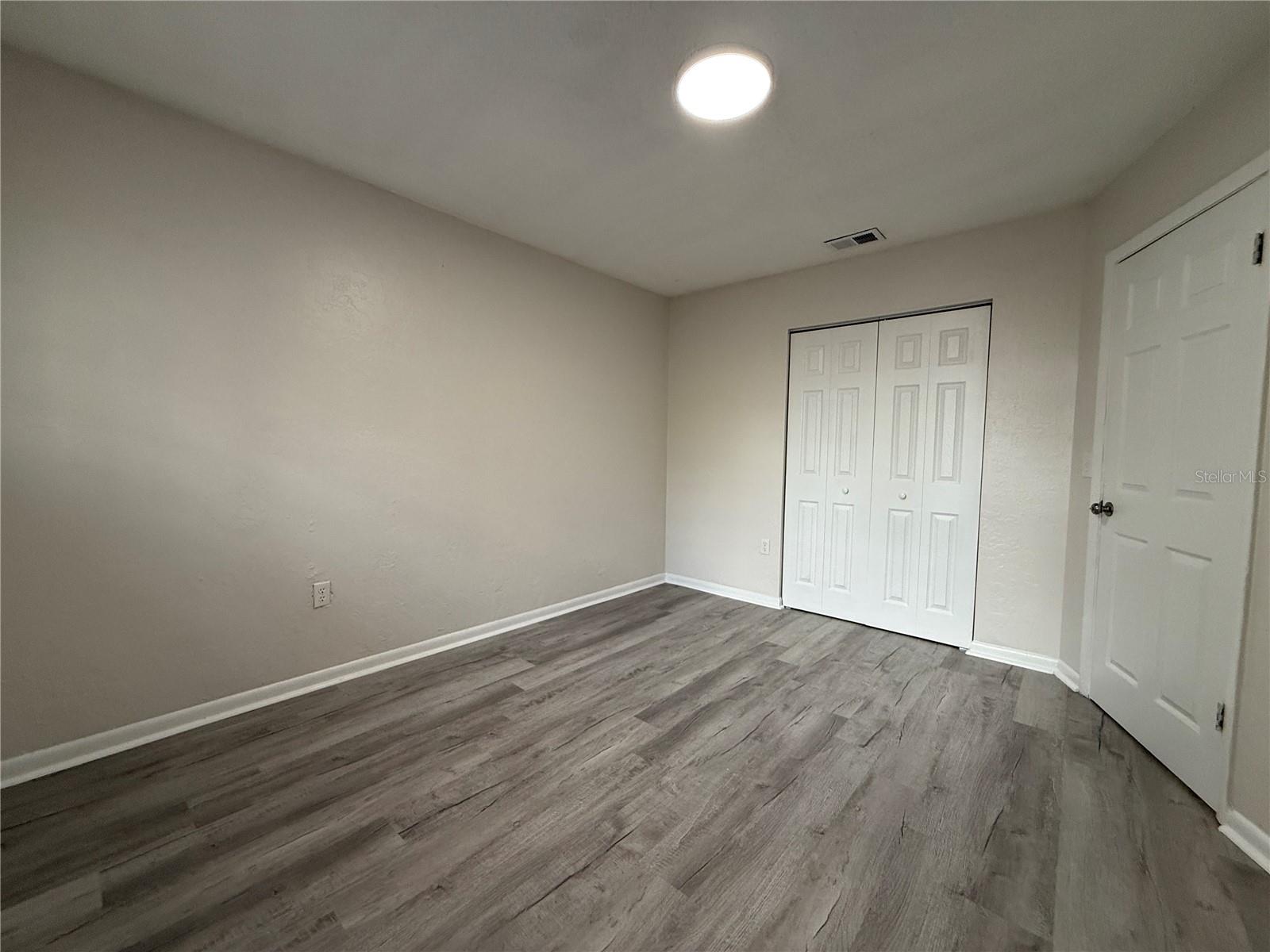 Image 7 of 11 For 7206 43 Place