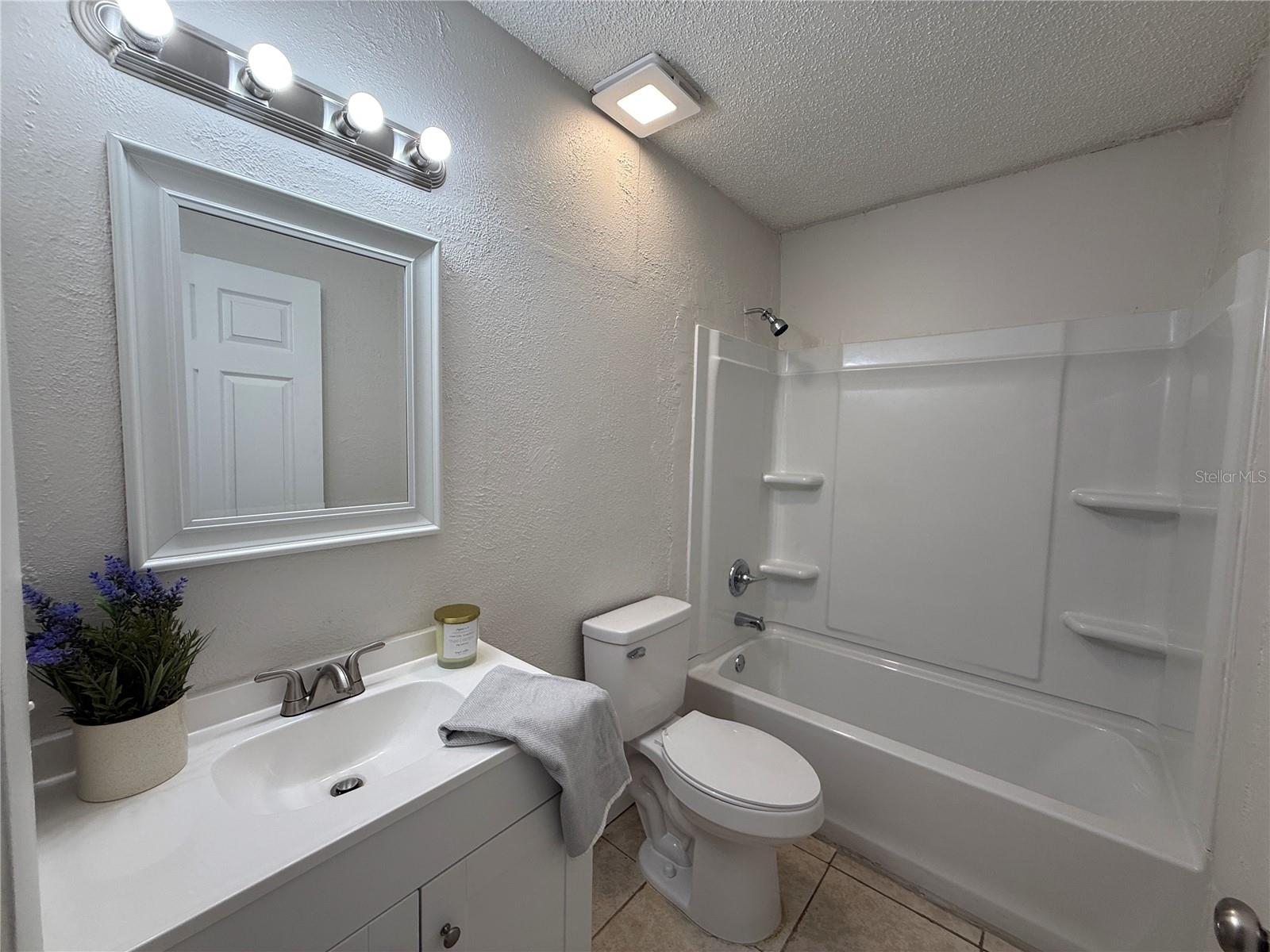 Image 8 of 11 For 7206 43 Place