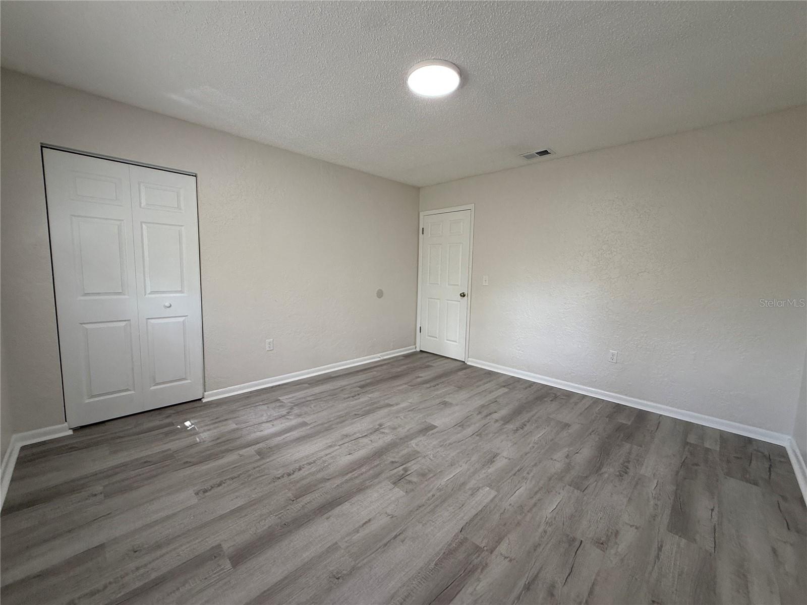 Image 9 of 11 For 7206 43 Place