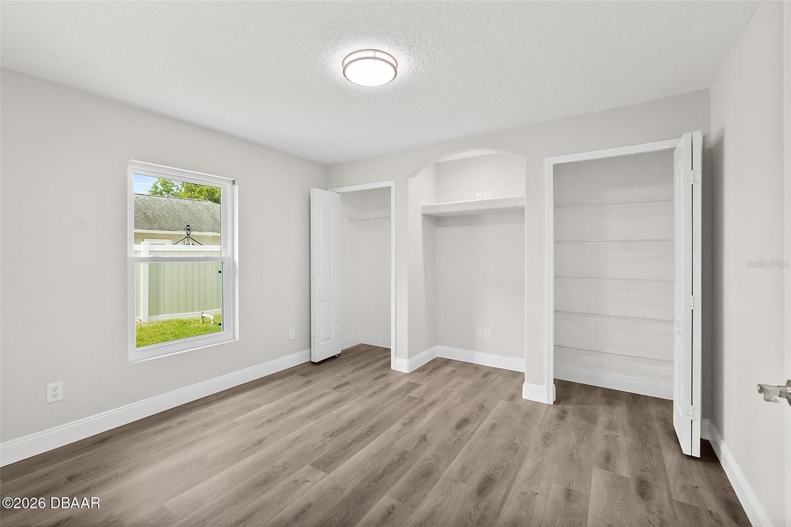 Image 21 of 35 For 7 Traceway Court