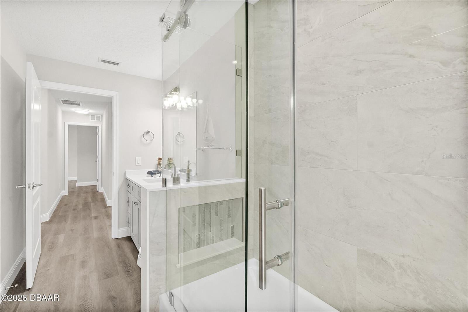 Image 23 of 35 For 7 Traceway Court