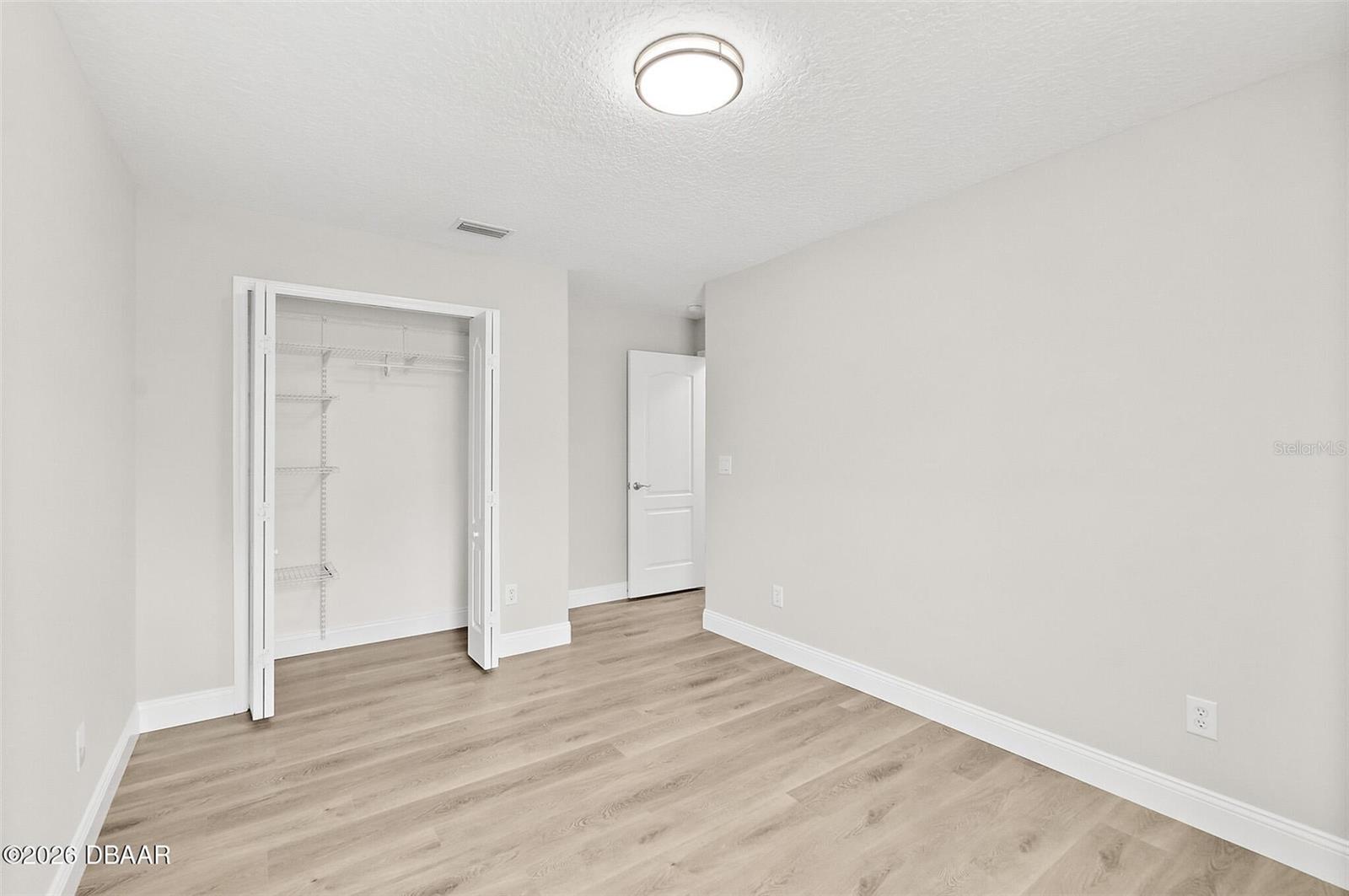 Image 24 of 35 For 7 Traceway Court