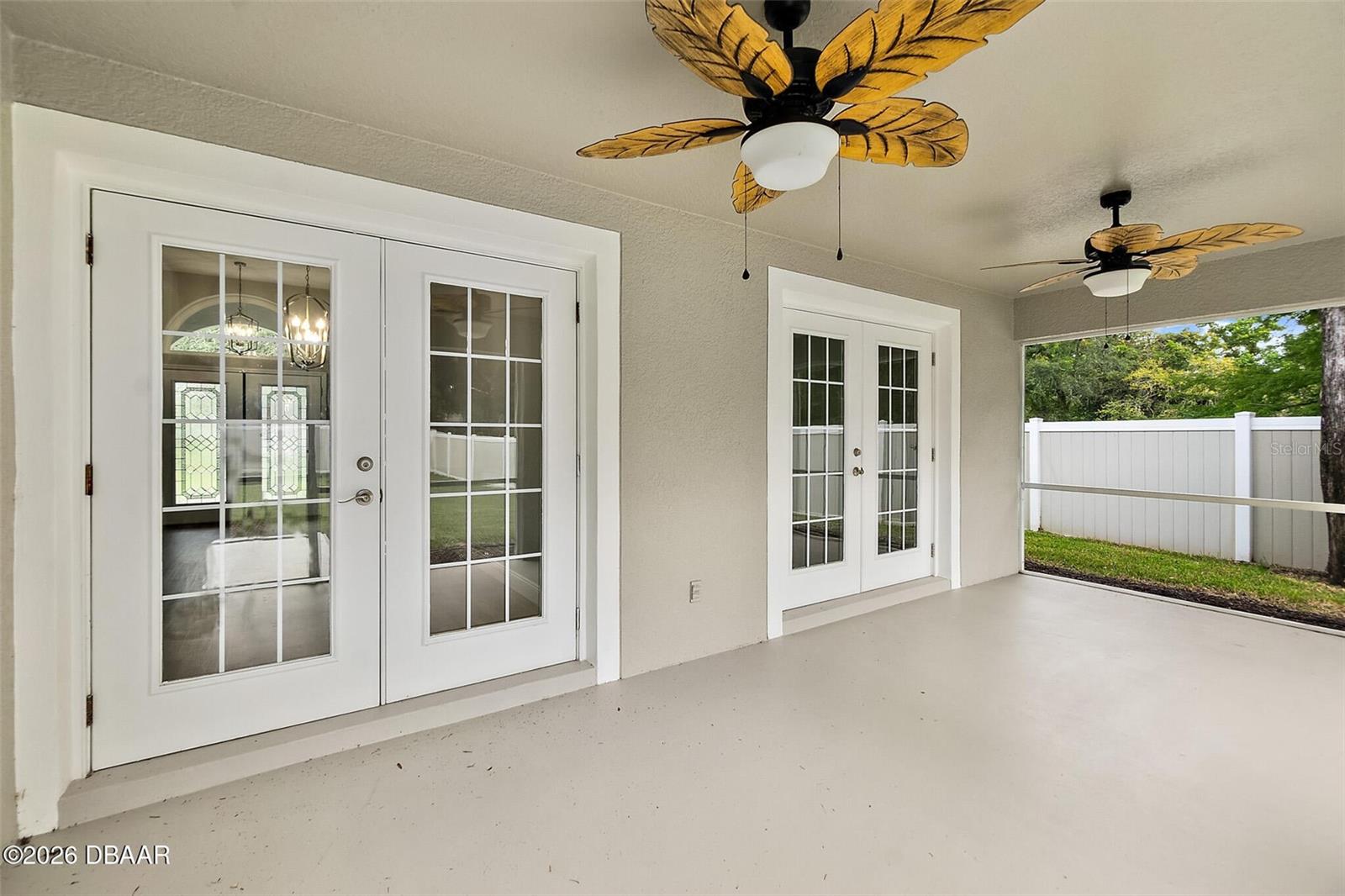 Image 27 of 35 For 7 Traceway Court