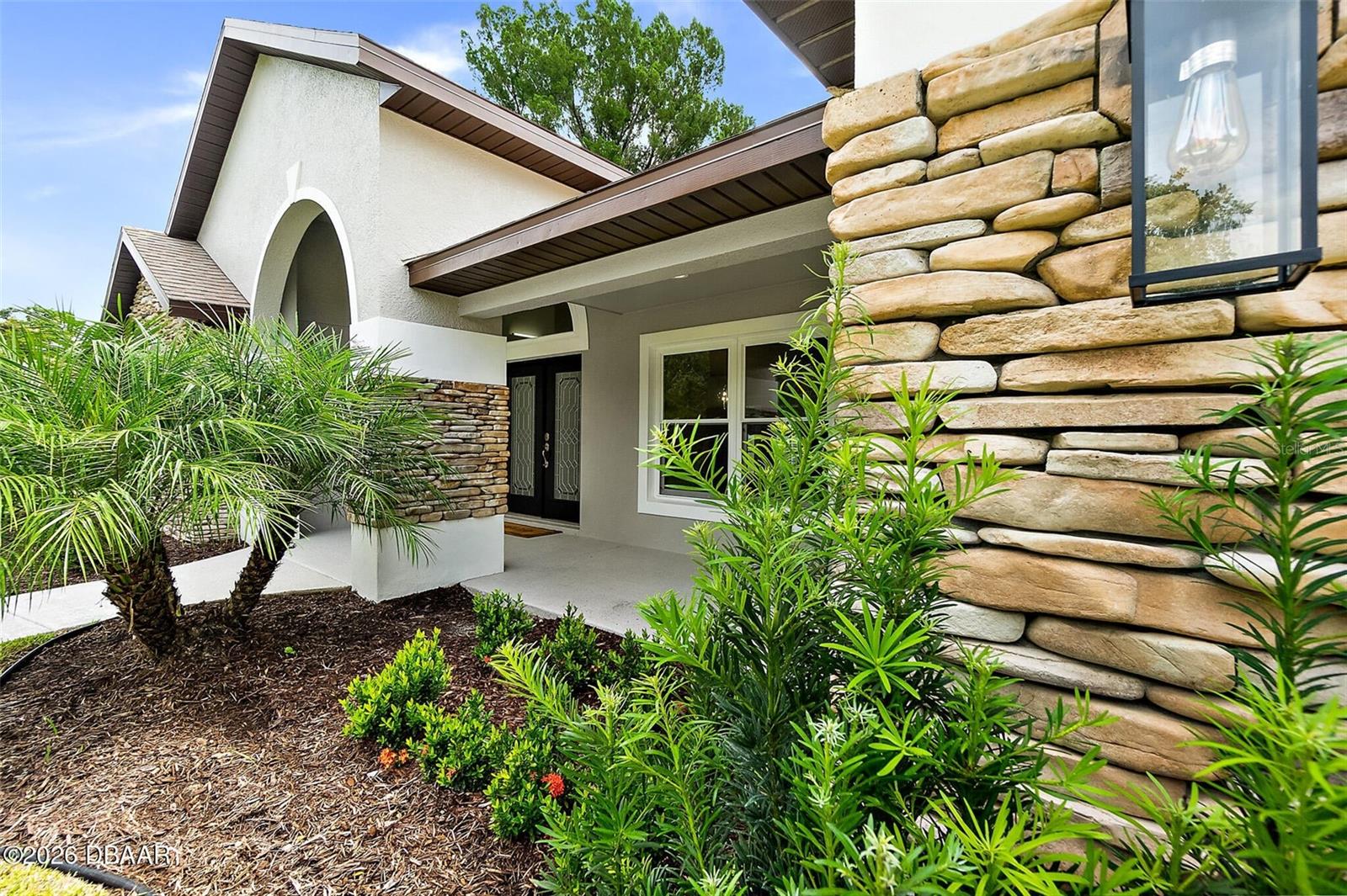 Image 3 of 35 For 7 Traceway Court