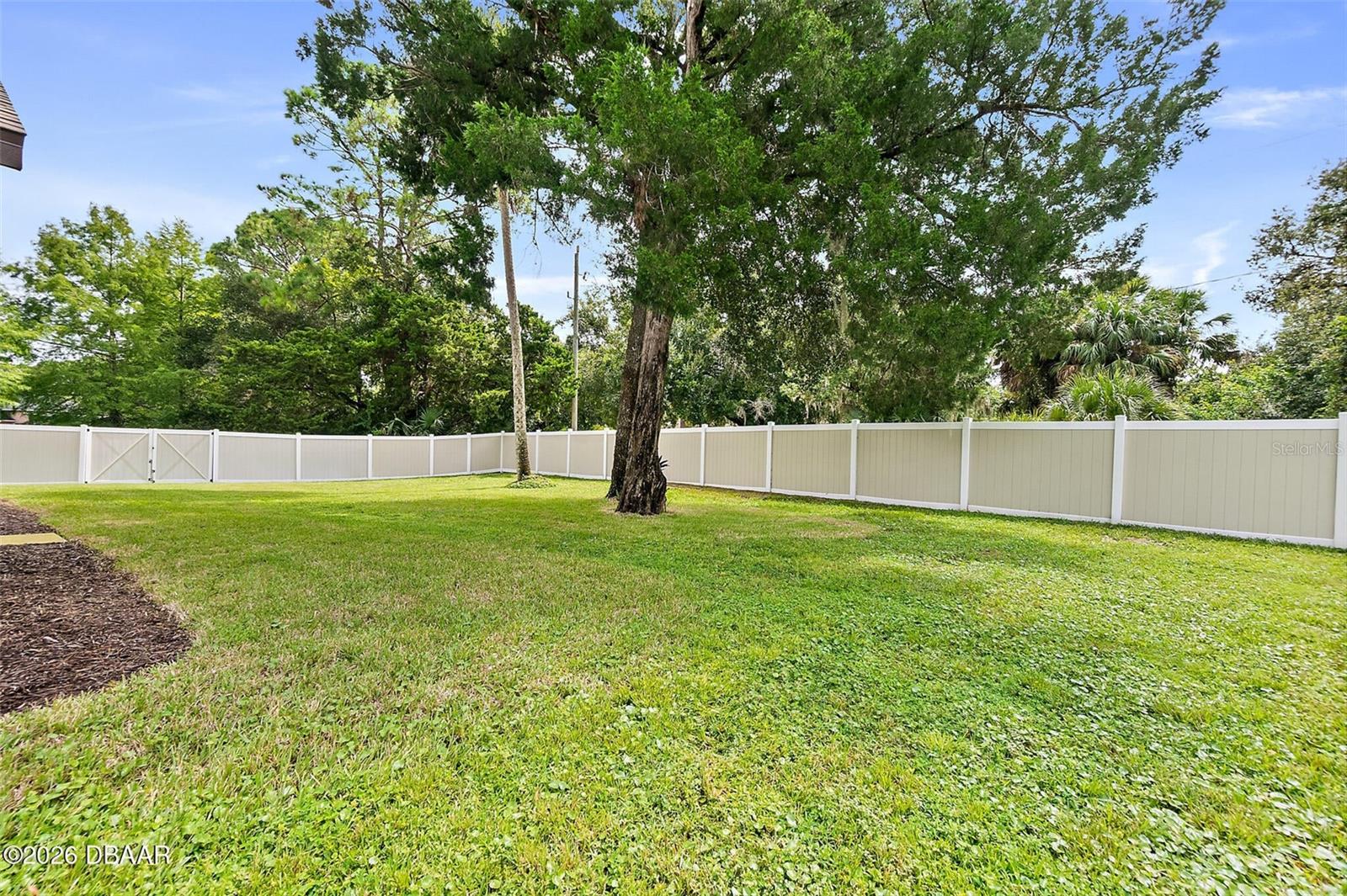 Image 30 of 35 For 7 Traceway Court