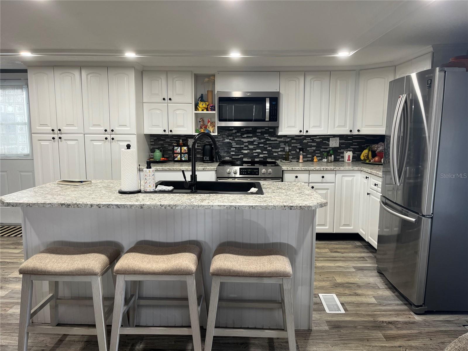 Image 4 of 47 For 130 Anchorage Drive