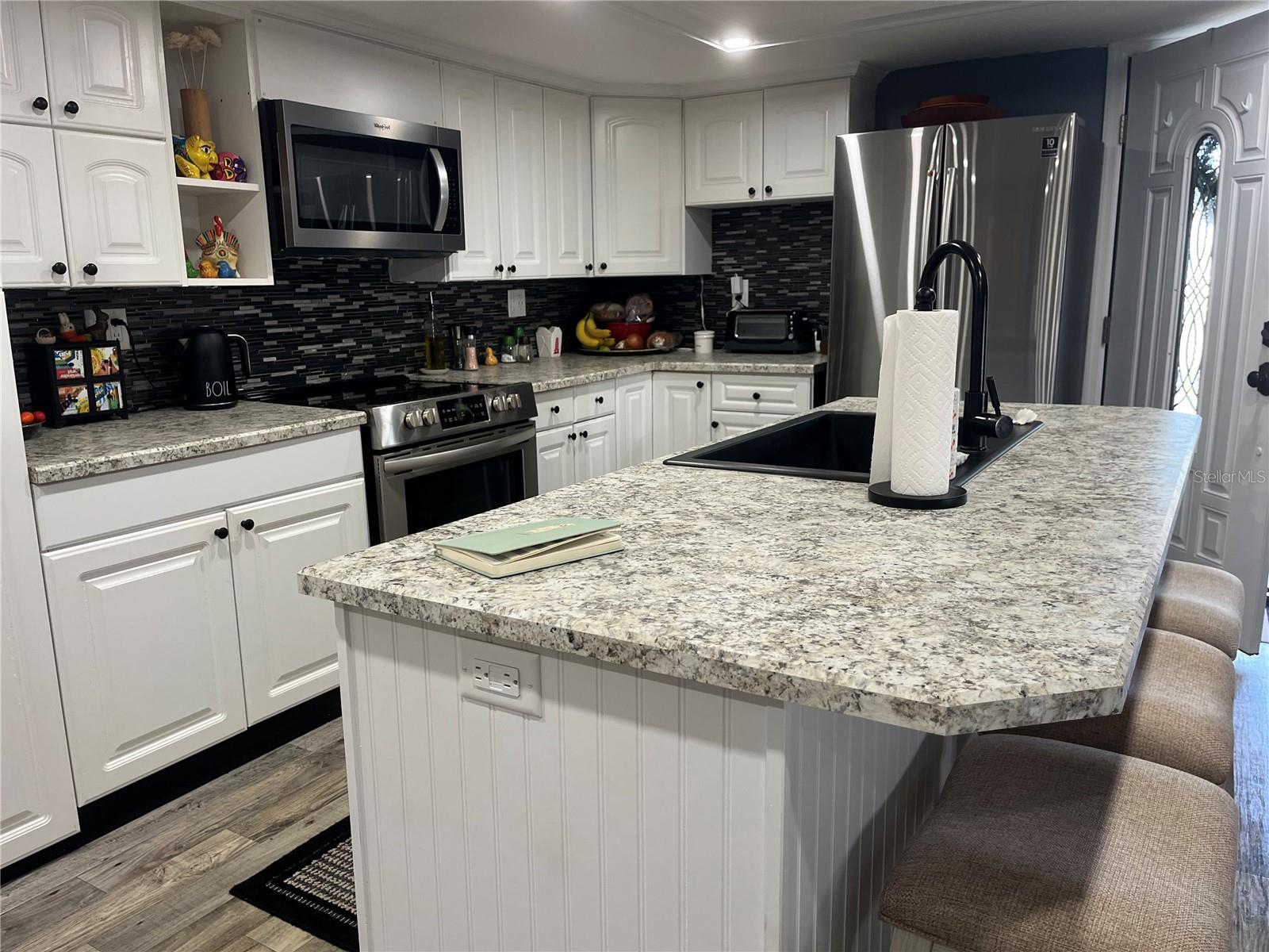 Image 6 of 47 For 130 Anchorage Drive