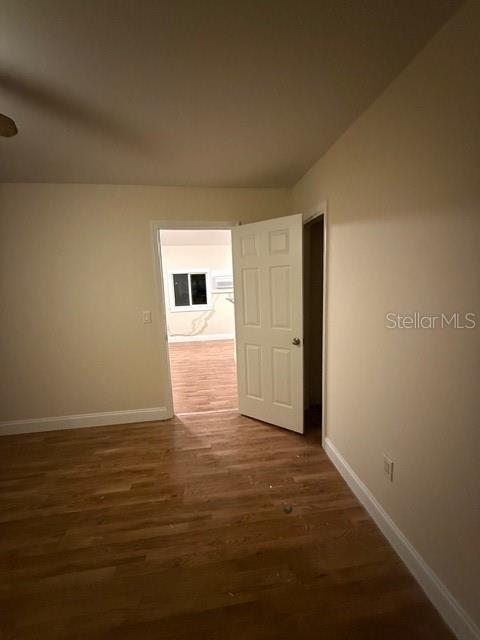 Image 21 of 29 For 735 Florence Street