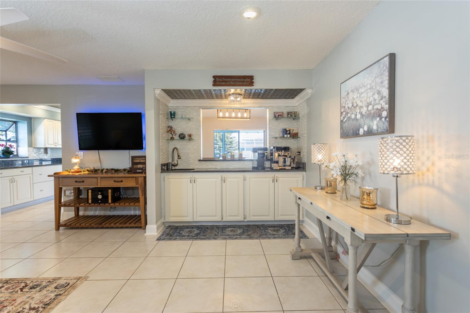 Image 10 of 51 For 13 Clinton Court S