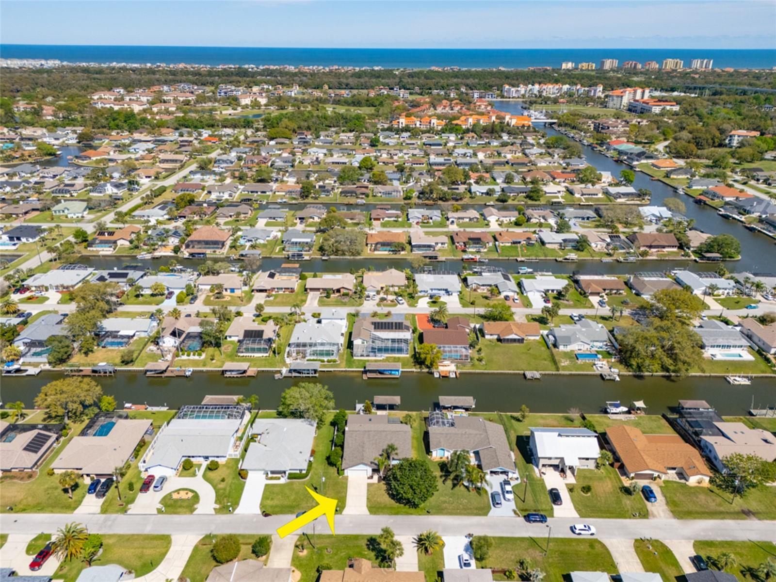 Image 20 of 51 For 13 Clinton Court S