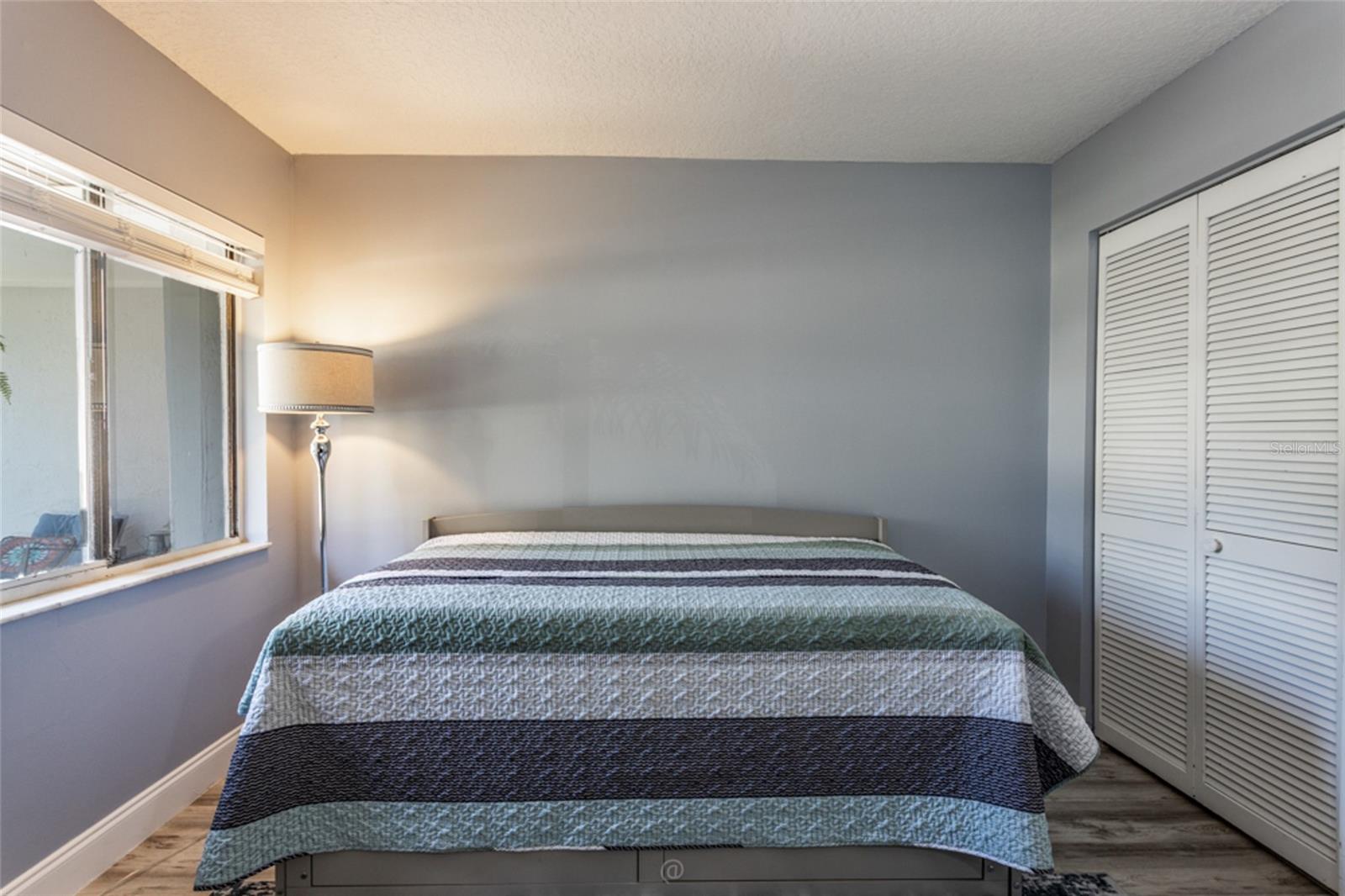 Image 28 of 51 For 13 Clinton Court S