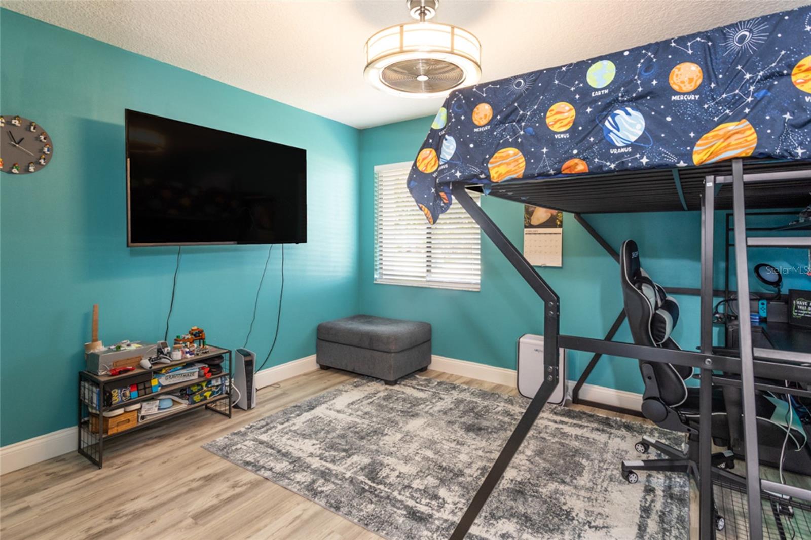 Image 30 of 51 For 13 Clinton Court S