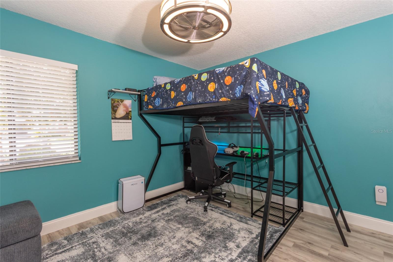 Image 31 of 51 For 13 Clinton Court S