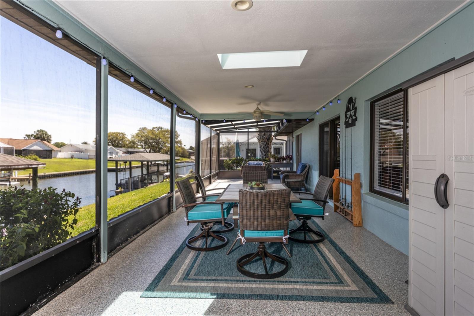 Image 38 of 51 For 13 Clinton Court S