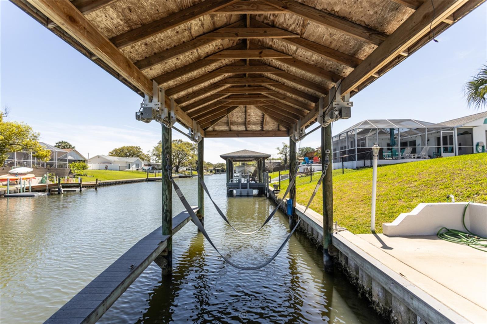 Image 41 of 51 For 13 Clinton Court S