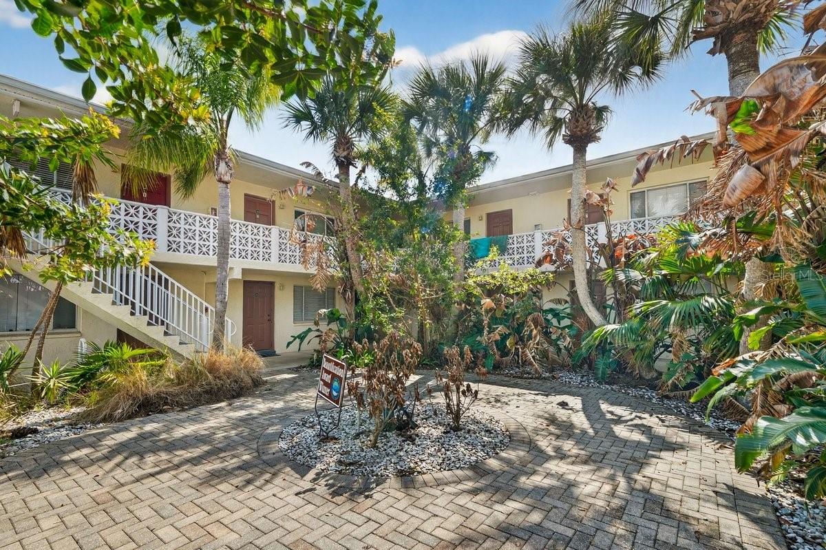 Image 15 of 22 For 102 Peninsula Drive 202