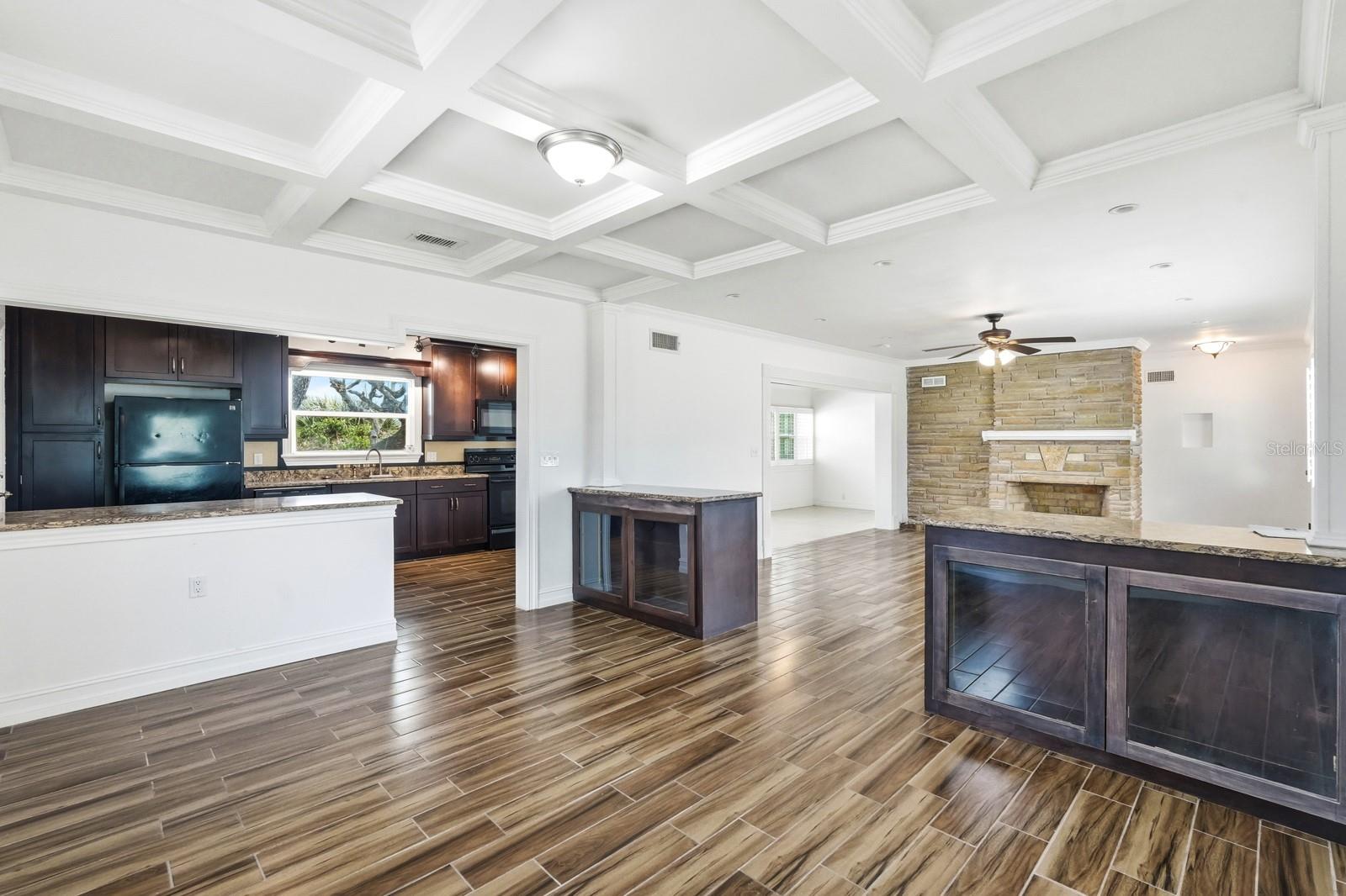 Image 10 of 37 For 2203 Peninsula Drive