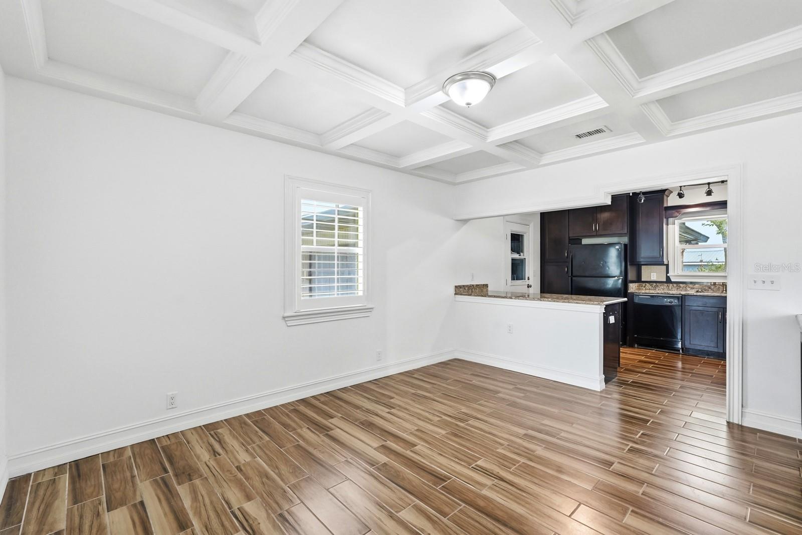 Image 11 of 37 For 2203 Peninsula Drive