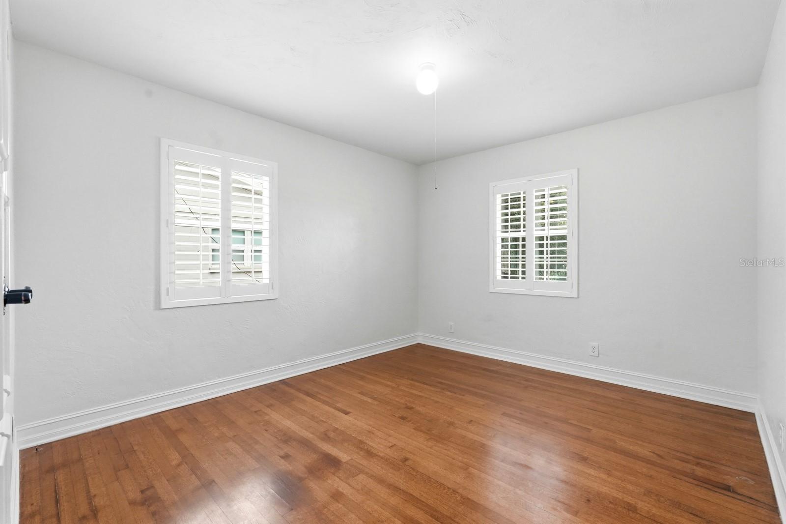 Image 24 of 37 For 2203 Peninsula Drive