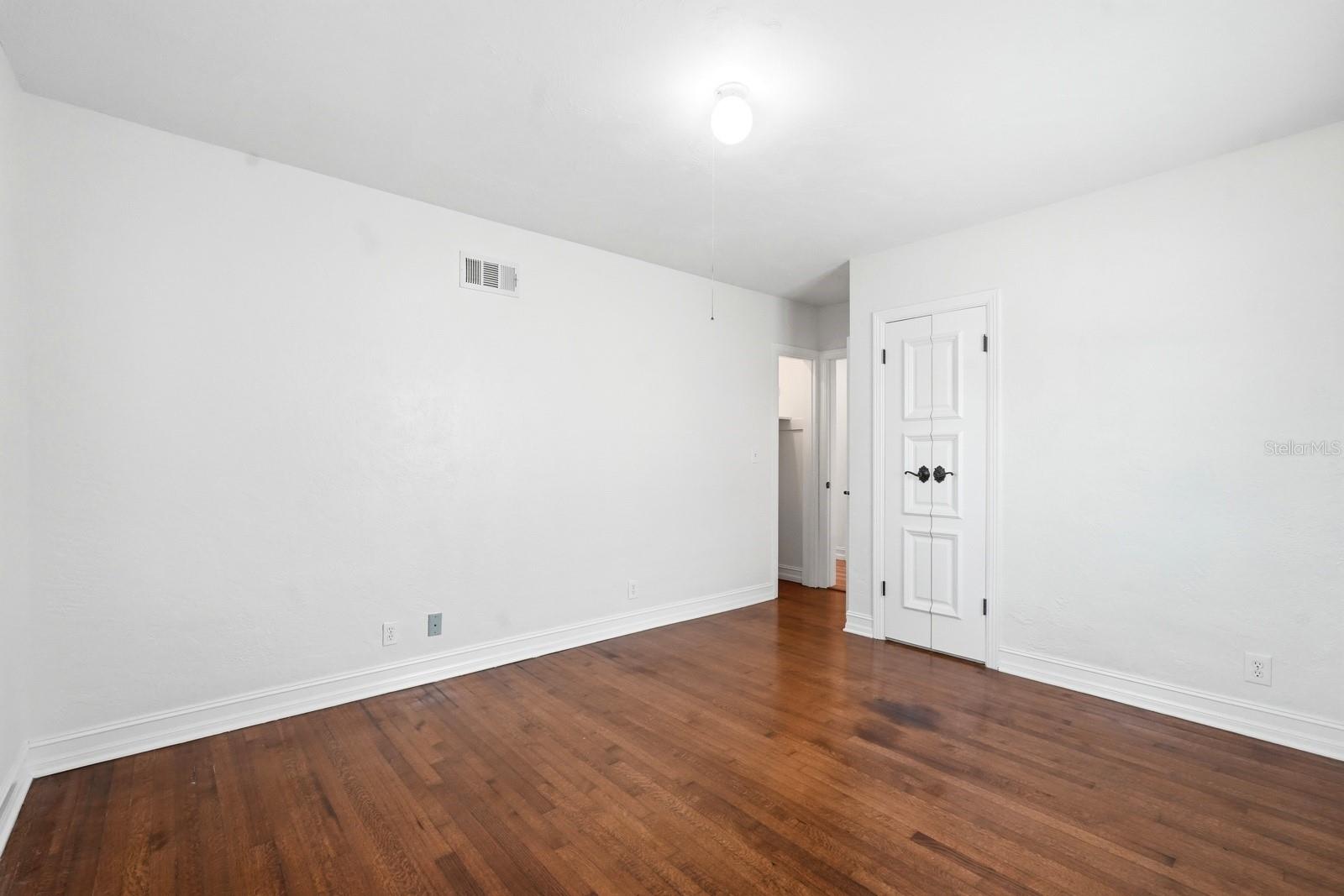 Image 25 of 37 For 2203 Peninsula Drive