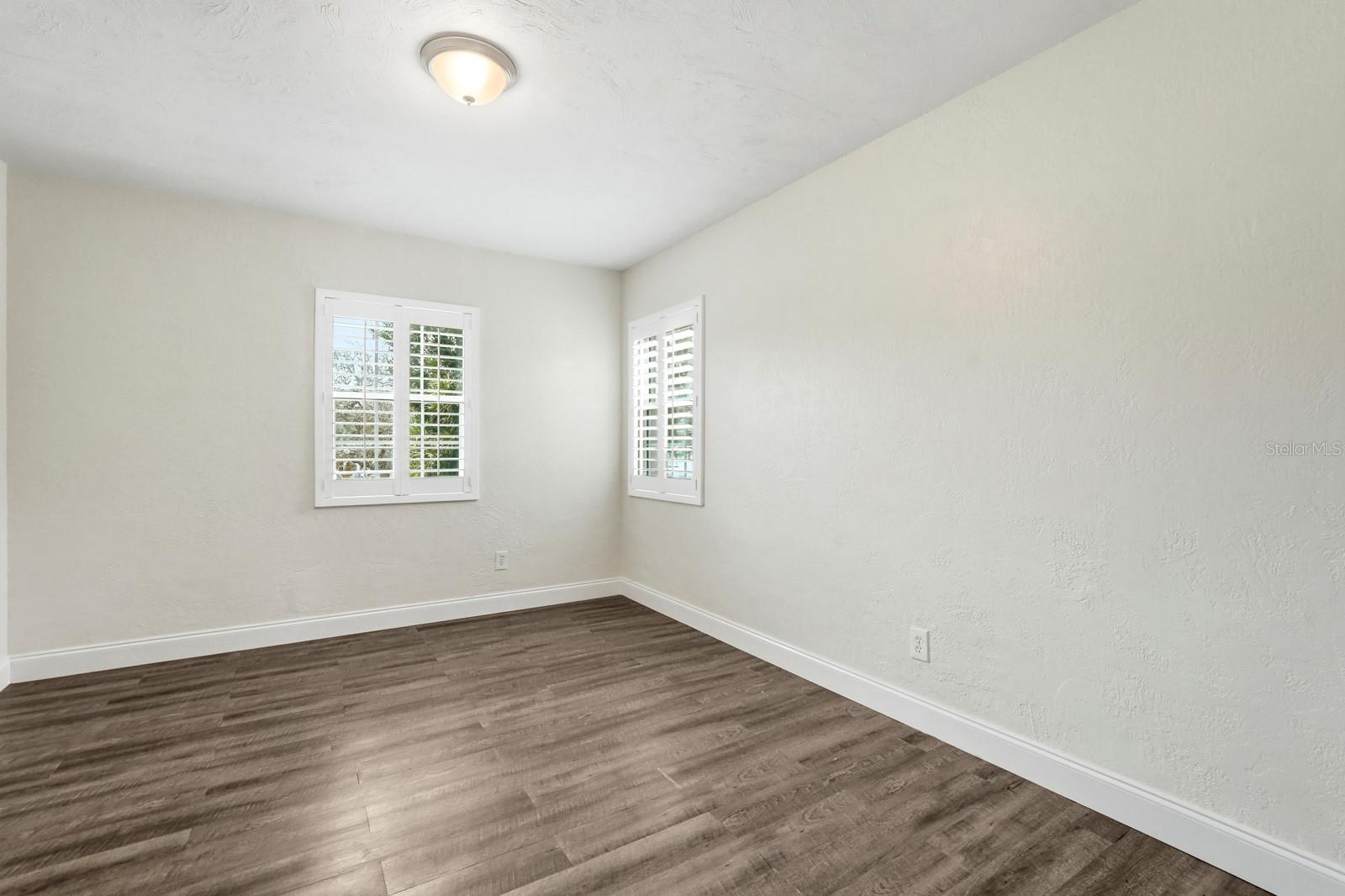 Image 29 of 37 For 2203 Peninsula Drive