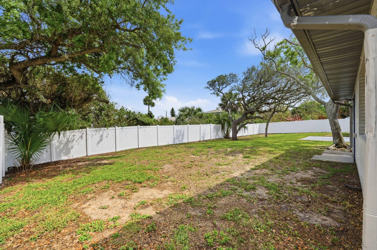 Image 30 of 37 For 2203 Peninsula Drive