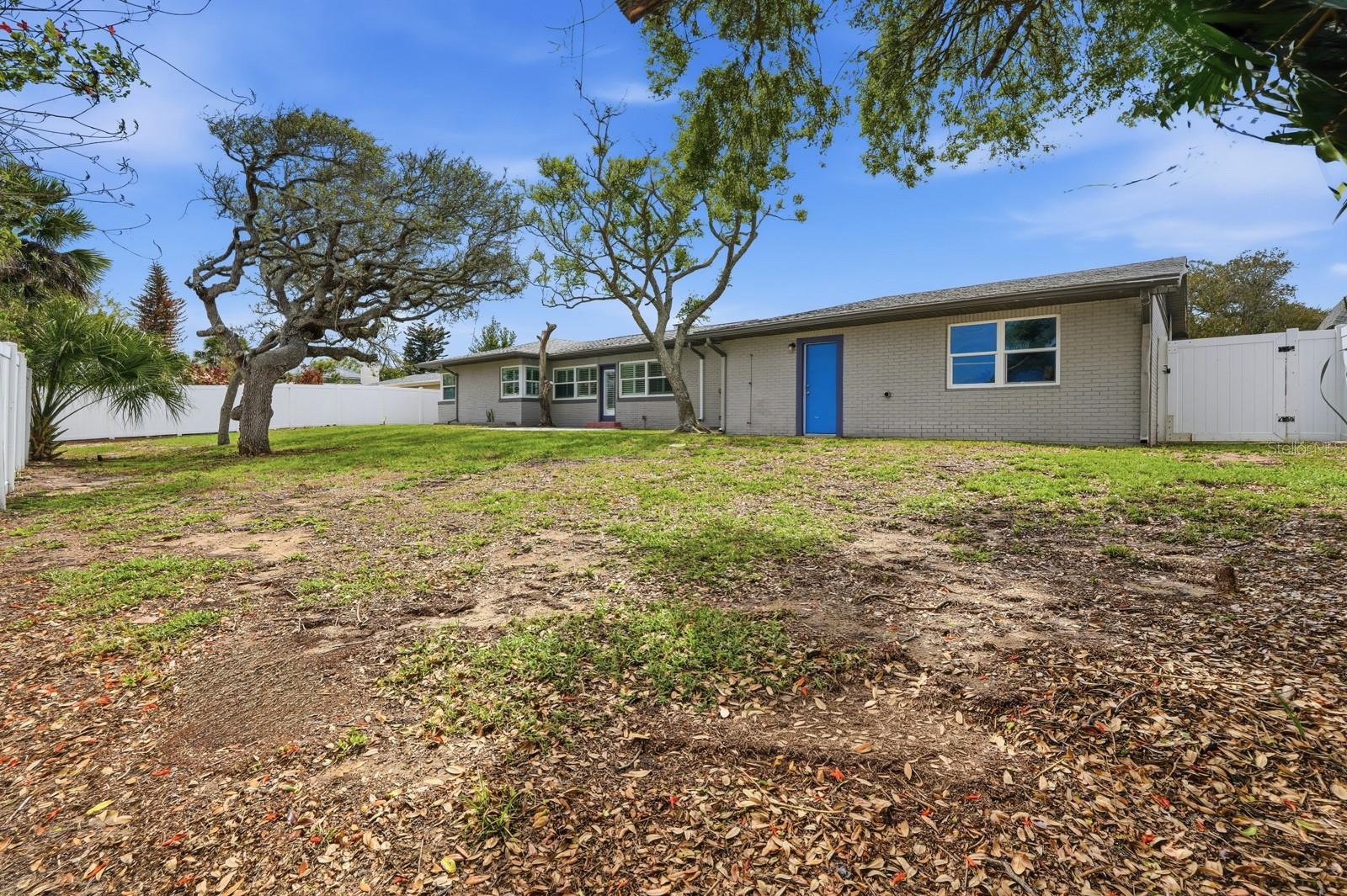 Image 34 of 37 For 2203 Peninsula Drive