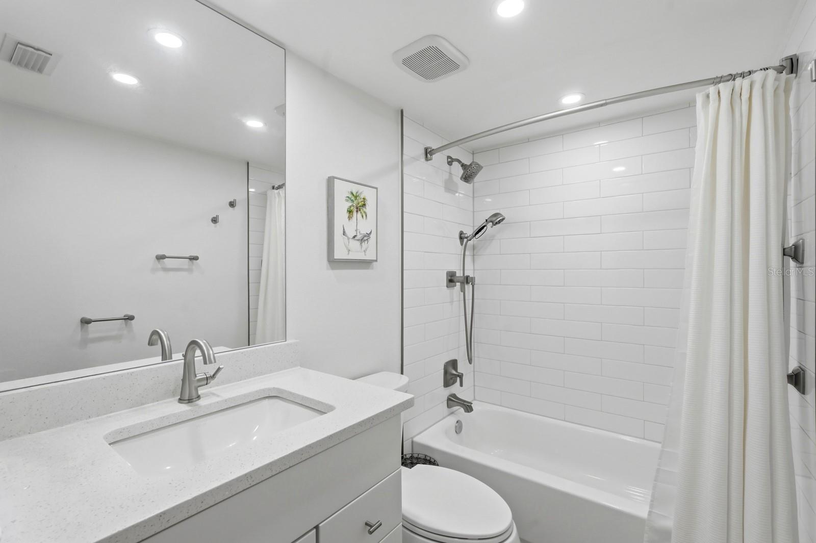 Image 17 of 36 For 711 Halifax Avenue 101