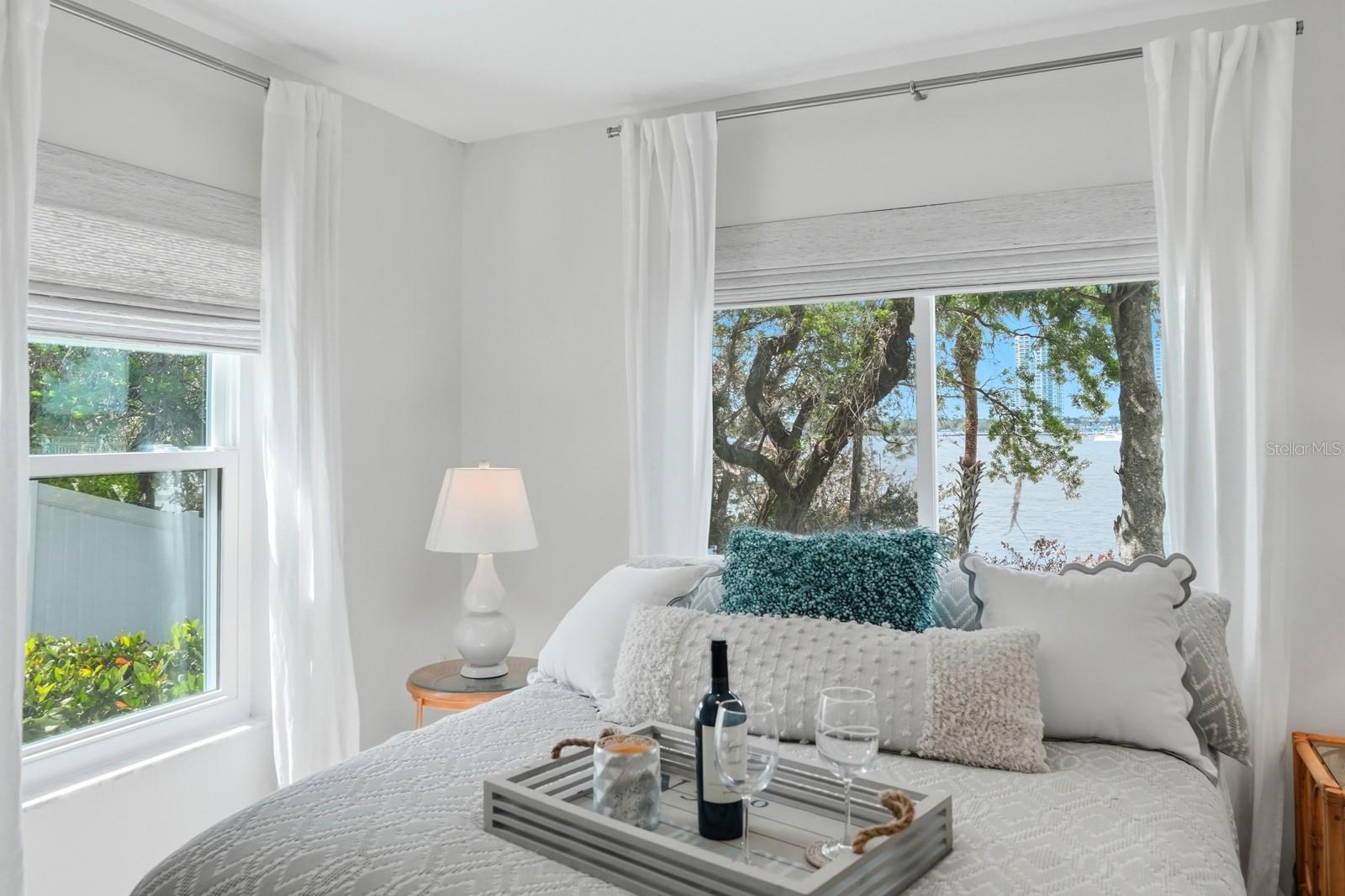 Image 20 of 36 For 711 Halifax Avenue 101