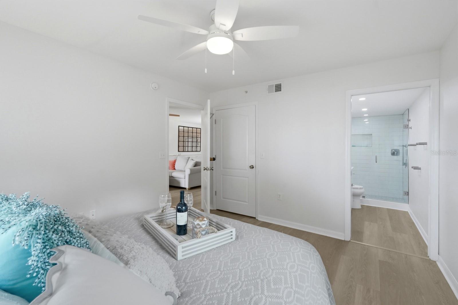 Image 21 of 36 For 711 Halifax Avenue 101