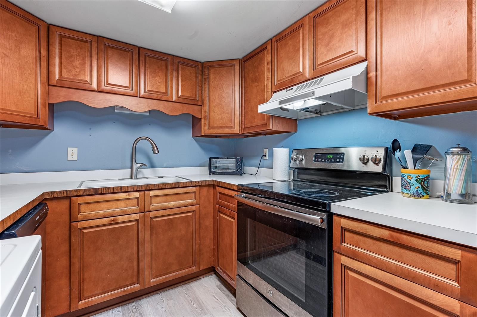 Image 10 of 44 For 42 Club House Drive 101