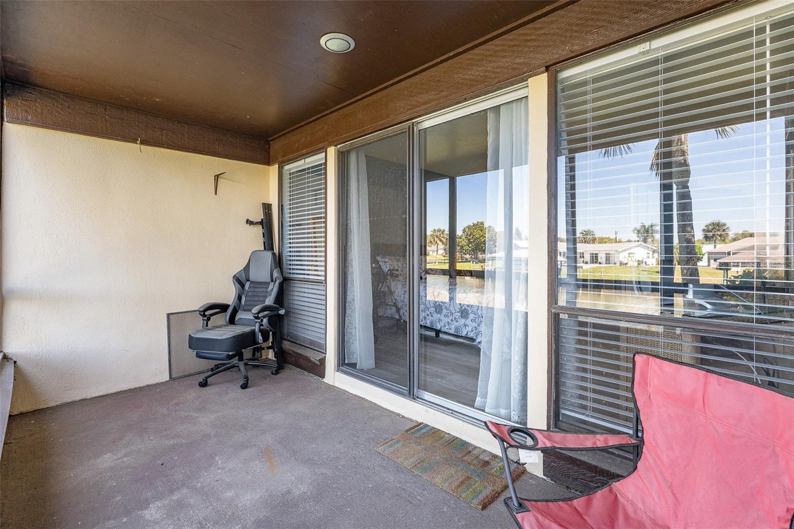 Image 21 of 44 For 42 Club House Drive 101