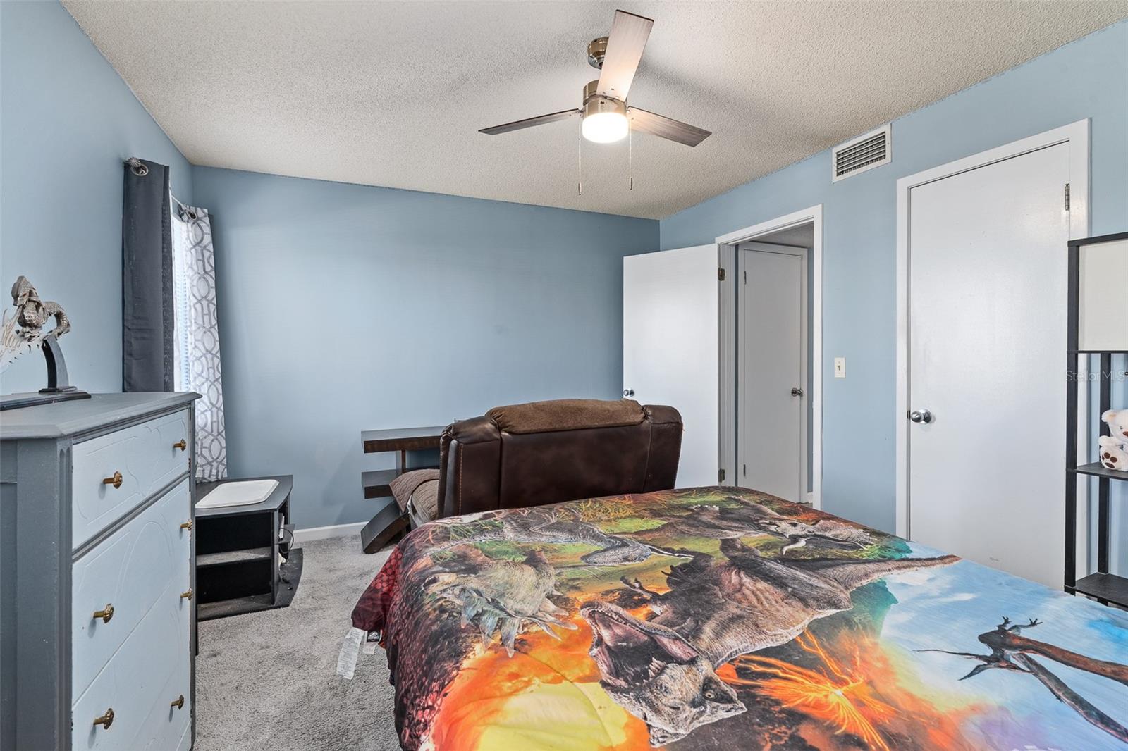 Image 26 of 44 For 42 Club House Drive 101