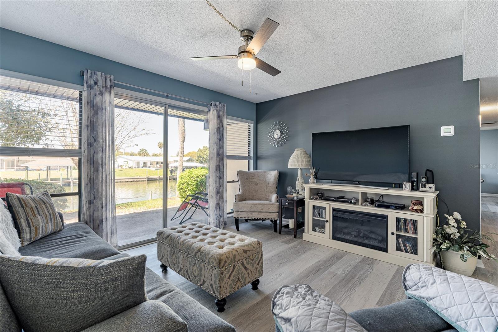 Image 4 of 44 For 42 Club House Drive 101