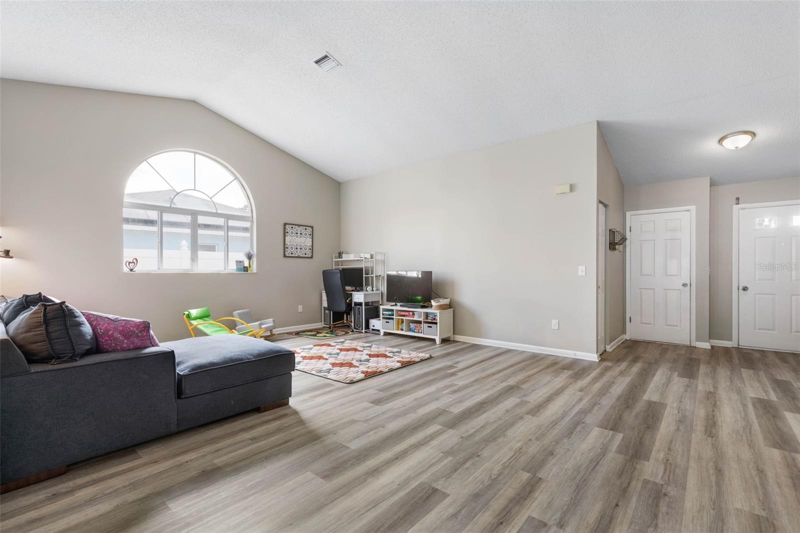 Image 8 of 54 For 3 Wilson Place